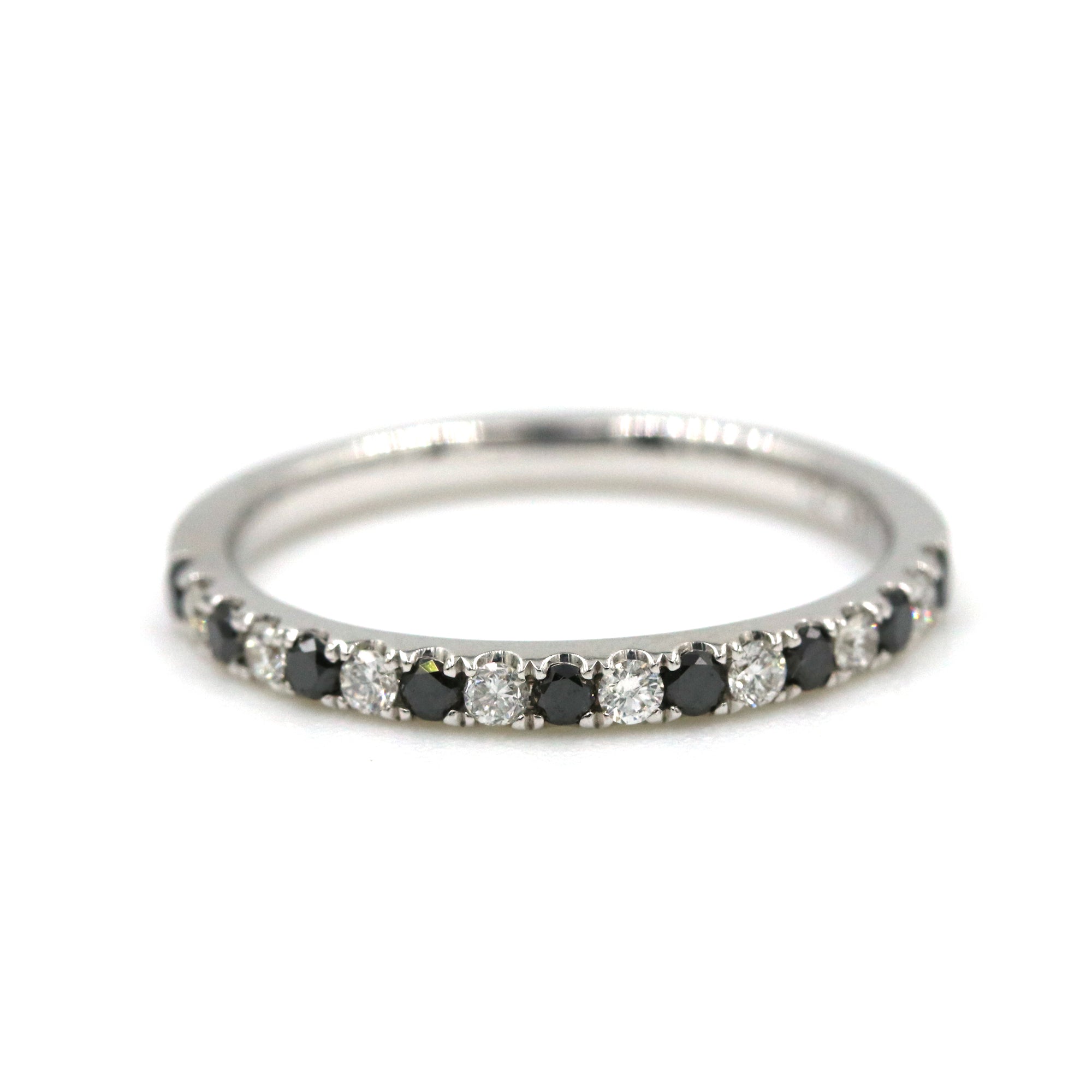 14K White Gold Alternating Black and White Diamond Band Provident Jewelery
