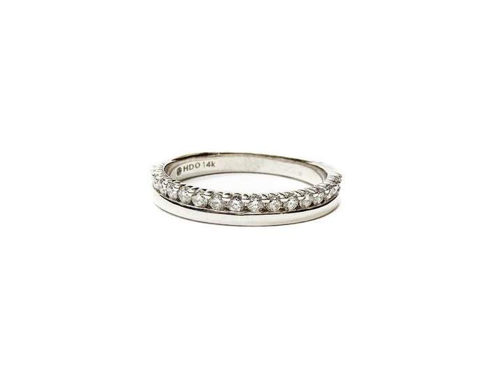 14K White Gold Diamond Wedding Band