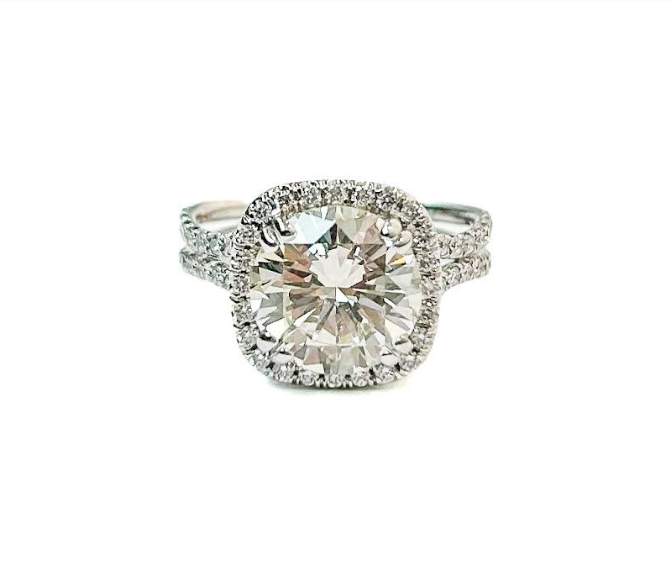 14K White Gold Round Diamond Halo Engagement Ring