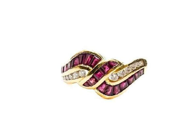 18kt Yellow Gold Ruby & Diamond Crossover Ring