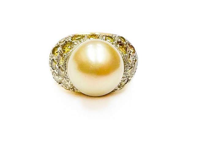 18kt Yellow Gold Golden South Sea Pearl & Yellow Diamond Ring