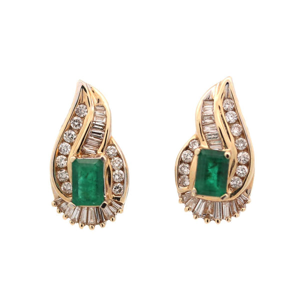 14K Yellow Gold Diamond And Emerald Earrings With Round Baguette. 22 RD= ~0.44 Ctw 30 BAG= ~0.30 Ctw