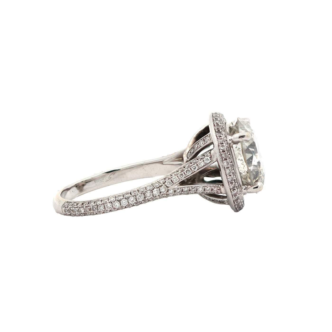 18kt White Gold Diamond Halo Engagement Ring