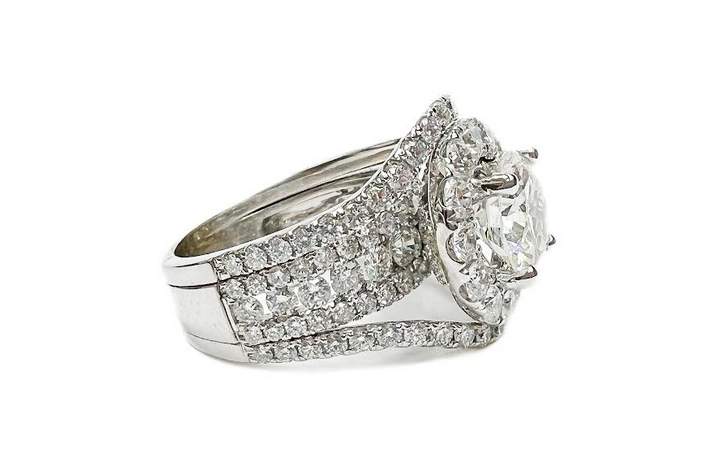 14kt White Gold 2.28ct Round Diamond Halo Ring with Wrap GIA
