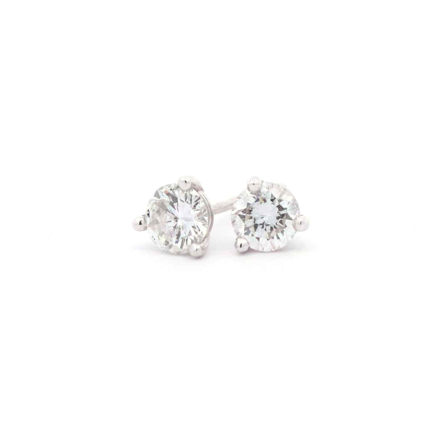 14kt White Gold 0.66ct Round Diamond Stud Earrings