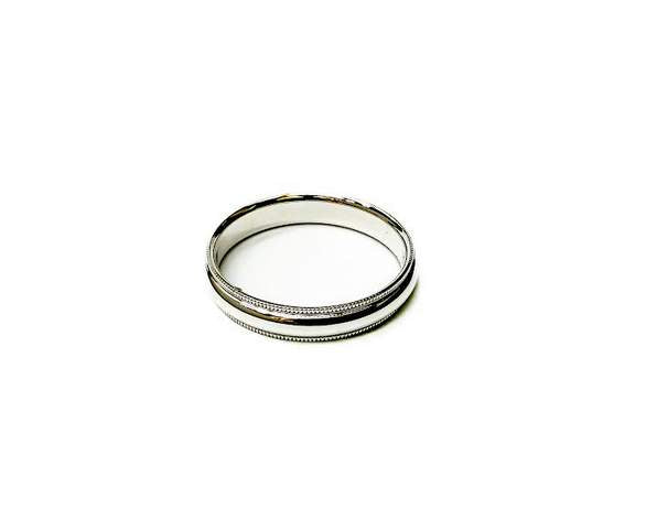 14kt White Gold 4mm Milgrain Comfort-Fit Wedding Band