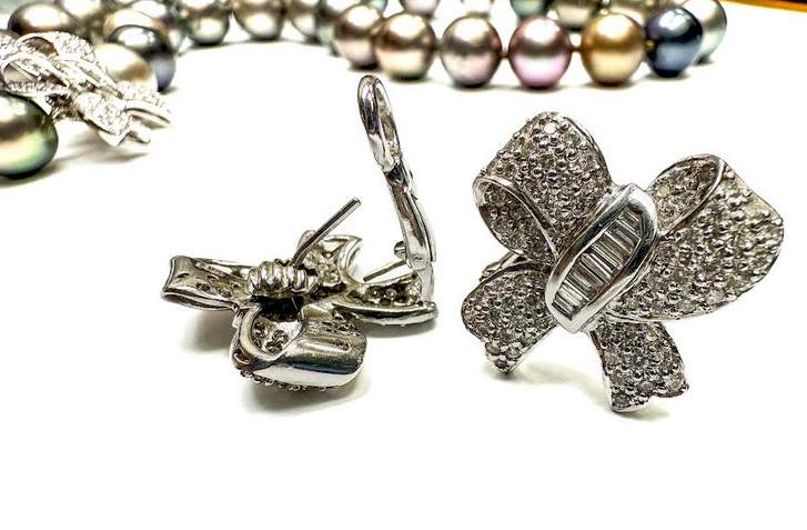 Jyes Luxury Collection Platinum 2.00ct Diamond Bow Earrings