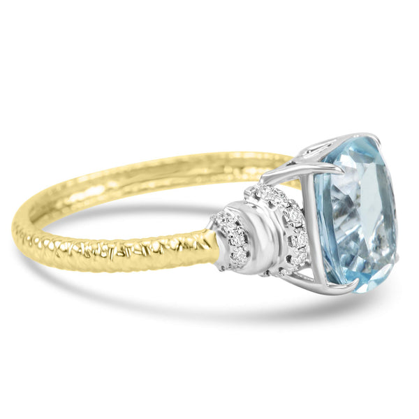 14K Yellow Gold  1.99Ctw Aquamarine And ~.15Ctw Diamond Ring,