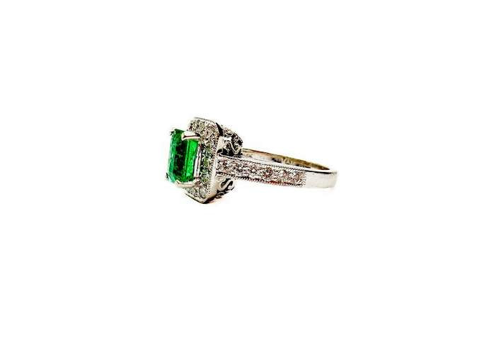 14Karat White Gold Emerald And Diamond ring. Provident Jewelery