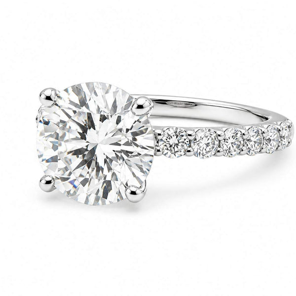 Beautiful 18K Diamond Ring with 3.56ct center diamond