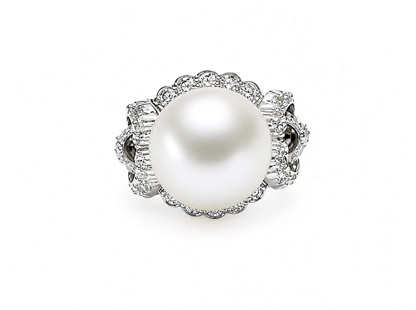 18K Vintage  Cultured Pearl Diamond Pave Ring