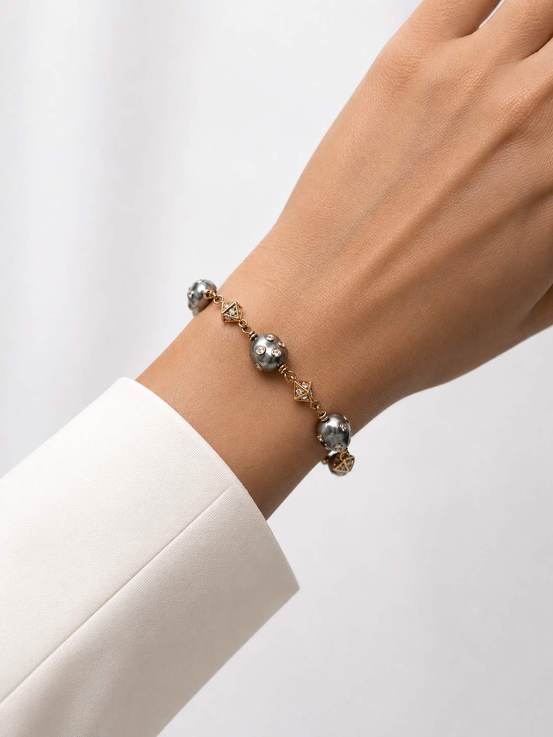 18K Rose Gold 6 Black Baroque Pearls And Round Diamond Station Bracelet