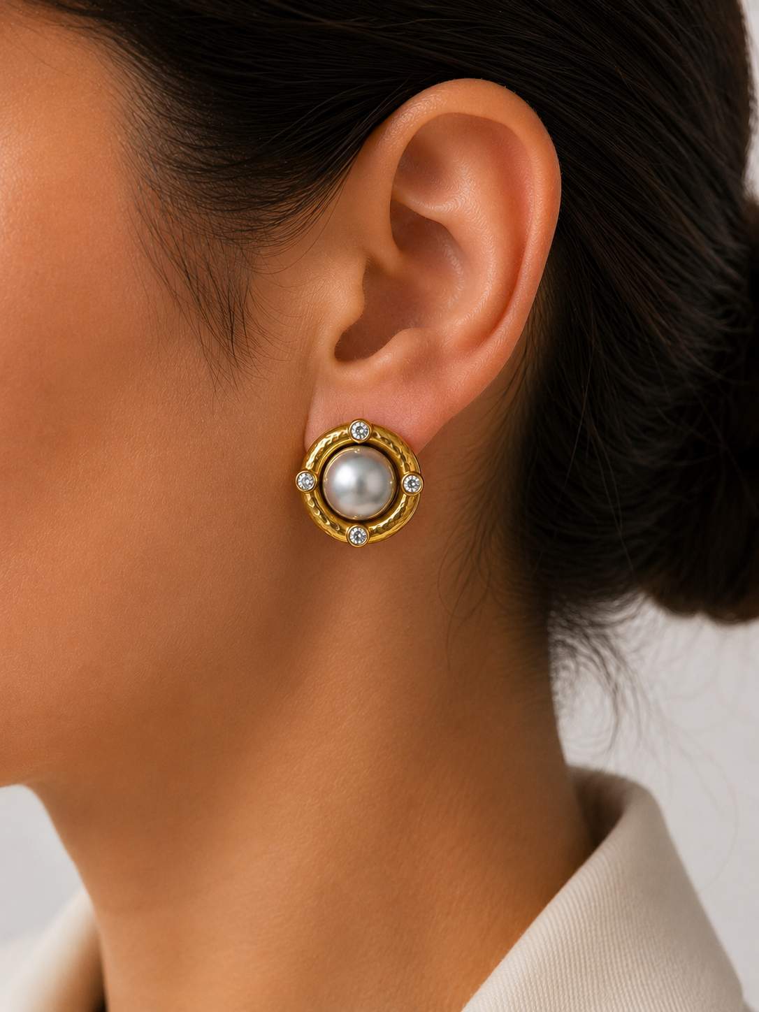 18K Yellow Gold Mobe Pearl and Diamond earrings