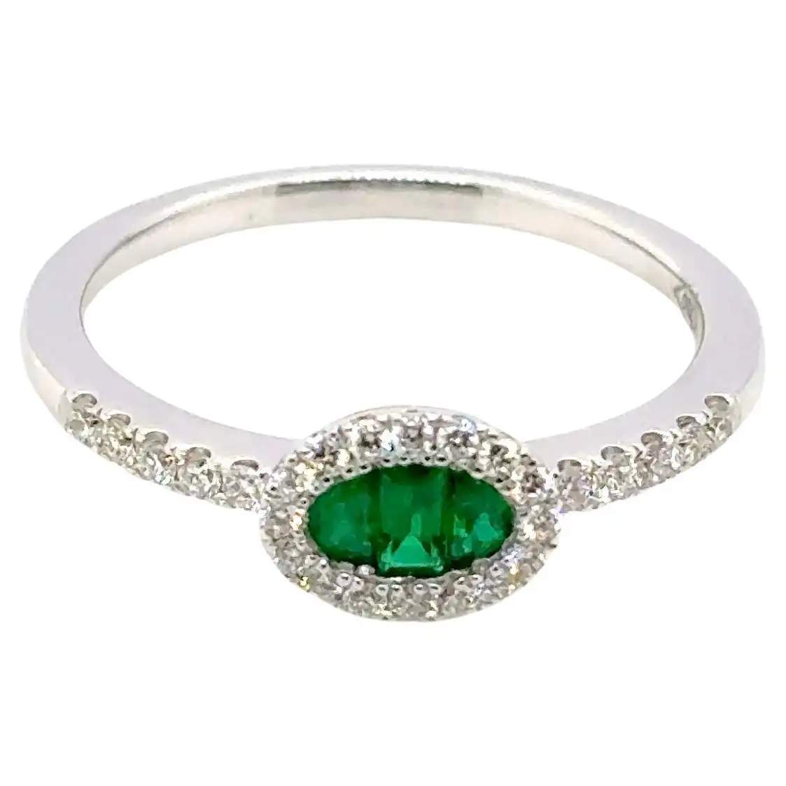 18K White Gold Emerald & Diamond Ring