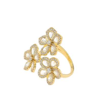 18K Yellow Gold Diamond Three Flower Ring