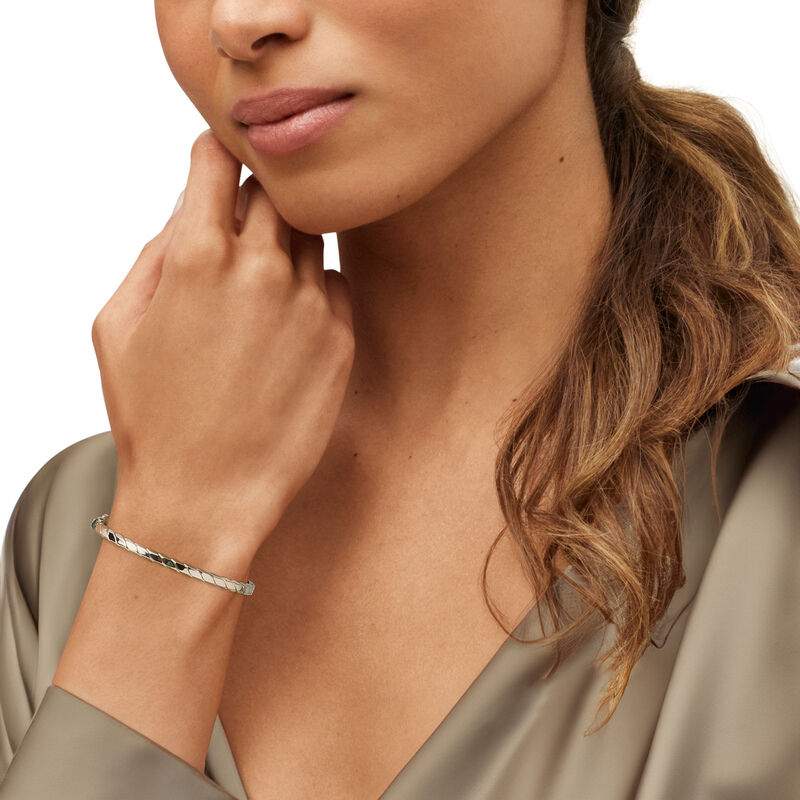 14K high-polished yellow gold bracelet