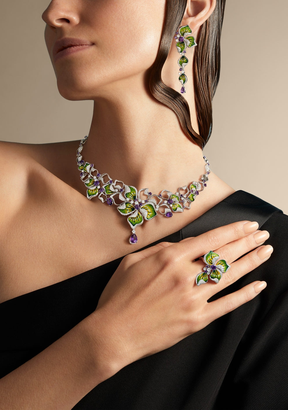 Model wearing Sicis Jewels Necklace, Earrings, and Ring