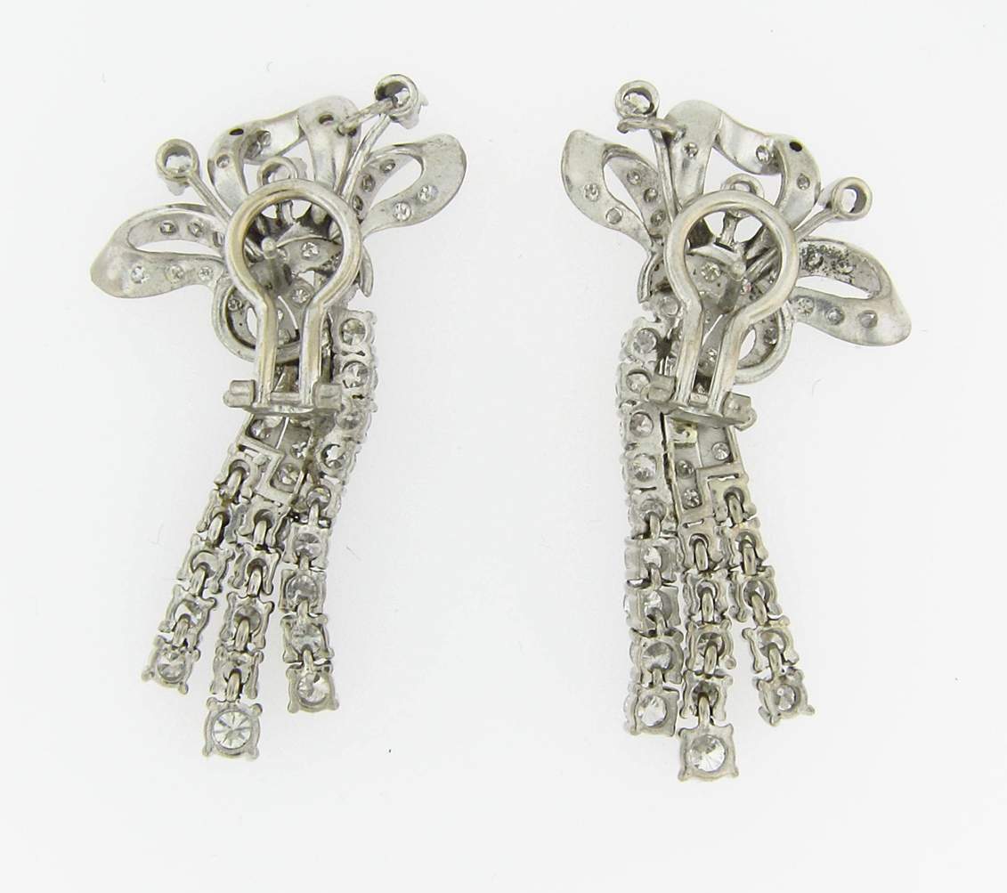 ~3.00 CTW PLATINUM DIAMOND DANGLE EARRINGS