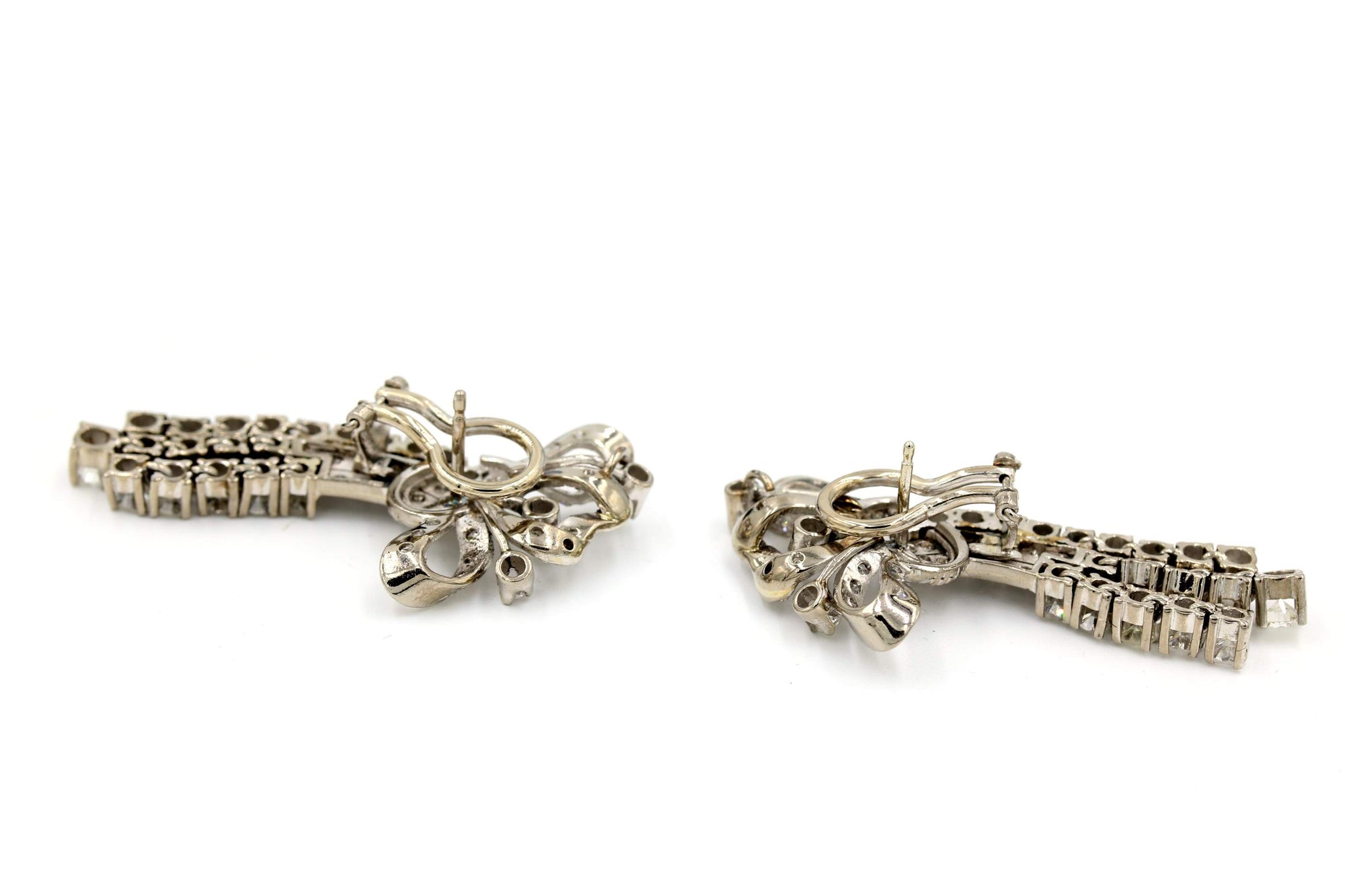 ~3.00 CTW PLATINUM DIAMOND DANGLE EARRINGS