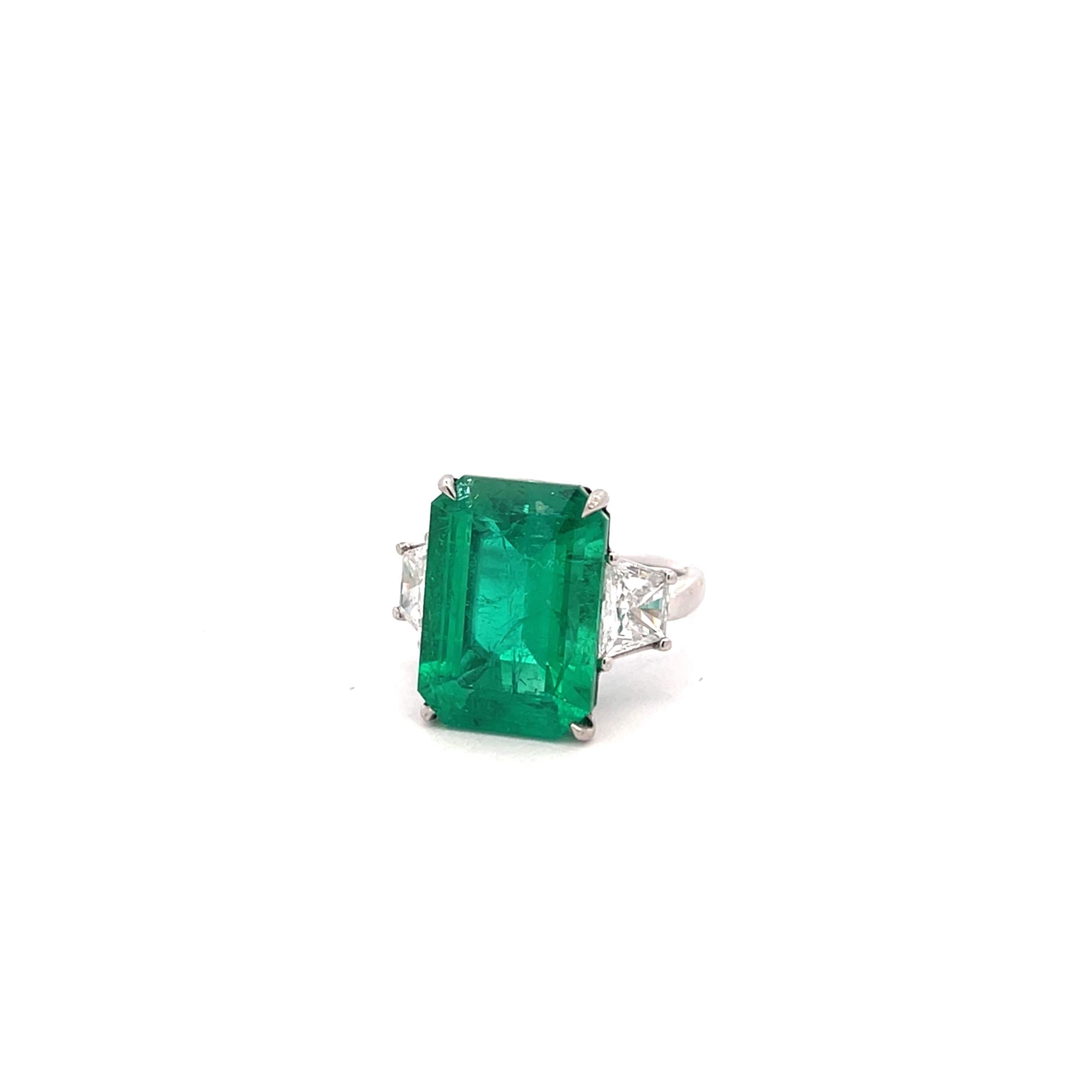 Emerald & Diamond Ring