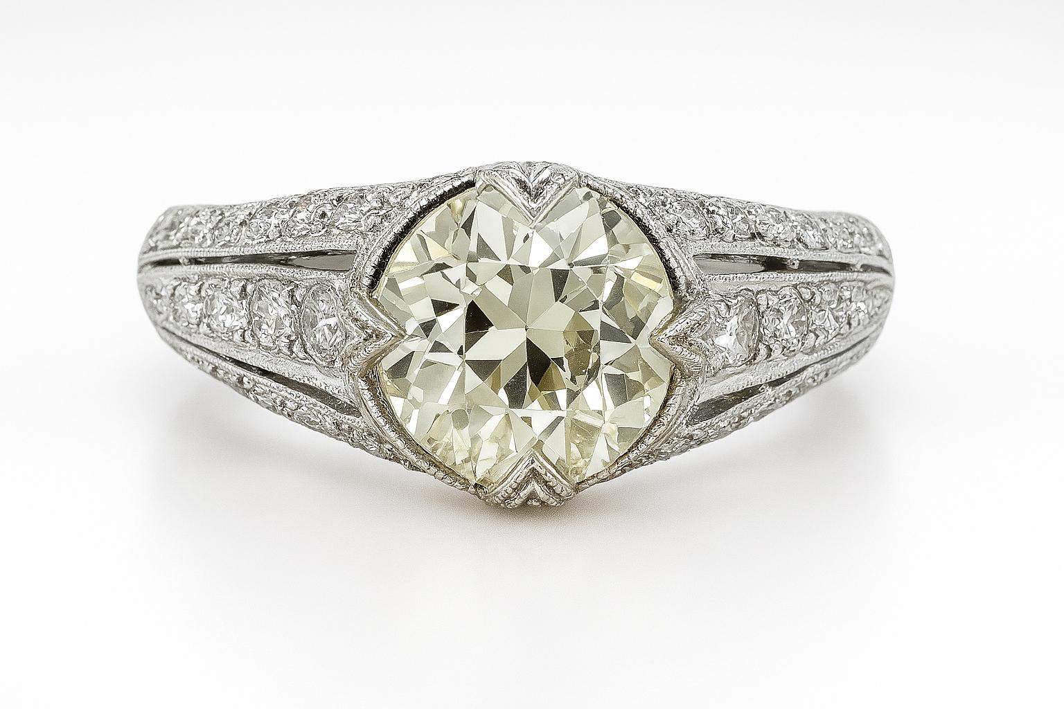 Transition Round-Cut Diamond Ring