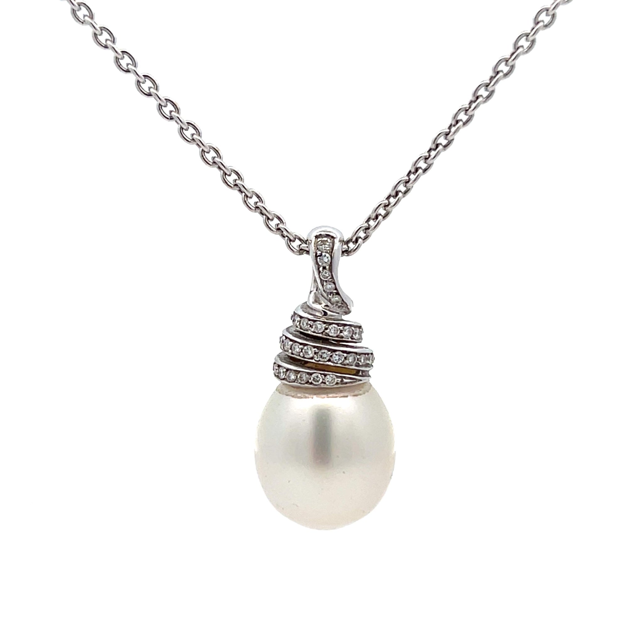 Pearl Pendant Necklace