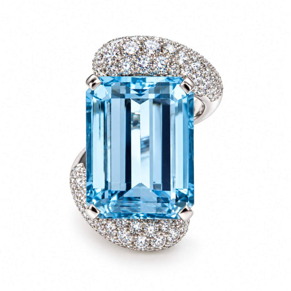 18K White gold Aquamarine & Diamond Ring