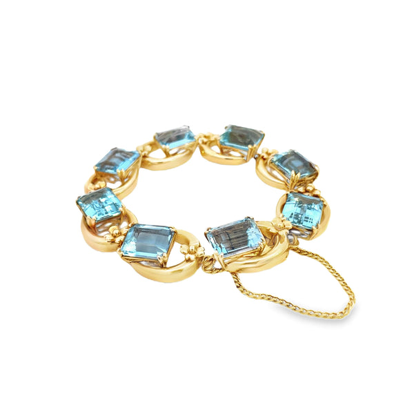 18KT VINTAGE AQUAMARINE BRACELET.