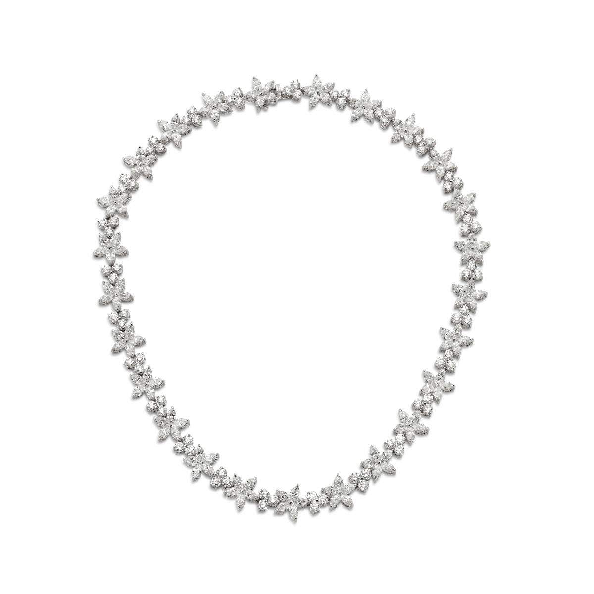 18kt Diamond Flower Necklace