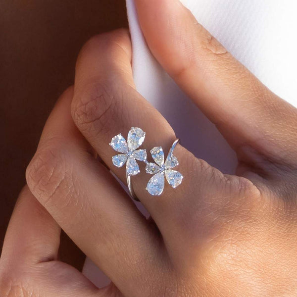 18kt Gold Gismondi Flower Diamond Ring