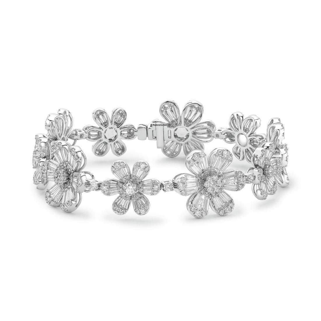 18kt Gold Diamond Flower Bracelet