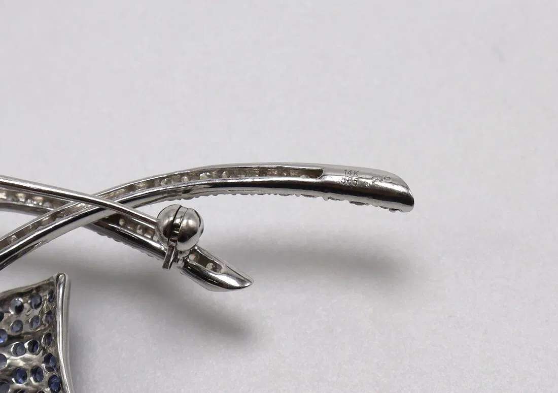 SAPPHIRE AND DIAMOND FLOWER BROOCH