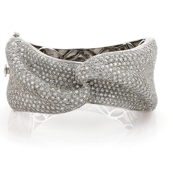 PAVE DIAMOND TWIST KNOT BANGLE
