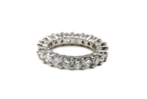 ROUND DIAMOND ETERNITY BAND