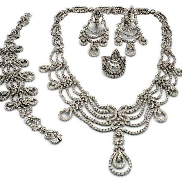 GORGEOUS 4 PIECE DIAMOND SUITE