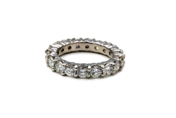 ROUND DIAMOND ETERNITY BAND
