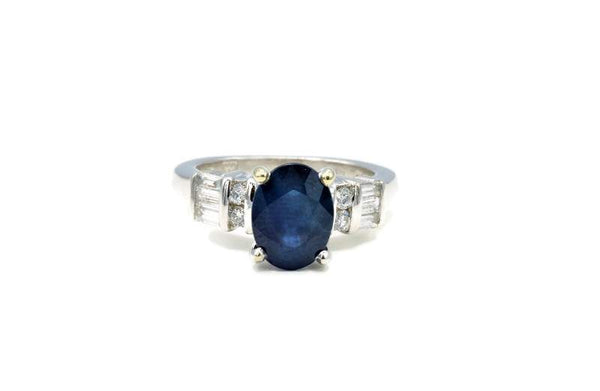 SAPPHIRE AND DIAMOND RING