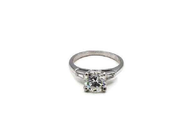 ROUND DIAMOND ENGAGEMENT RING