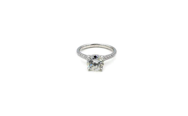 ROUND DIAMOND ENGAGEMENT RING