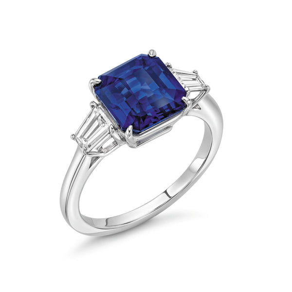 SAPPHIRE AND DIAMOND RING