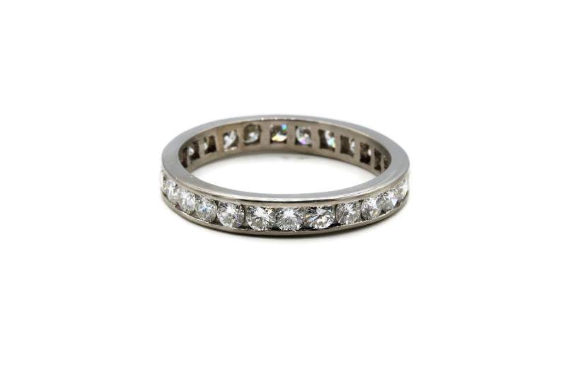 CHANNEL SET DIAMOND BAND