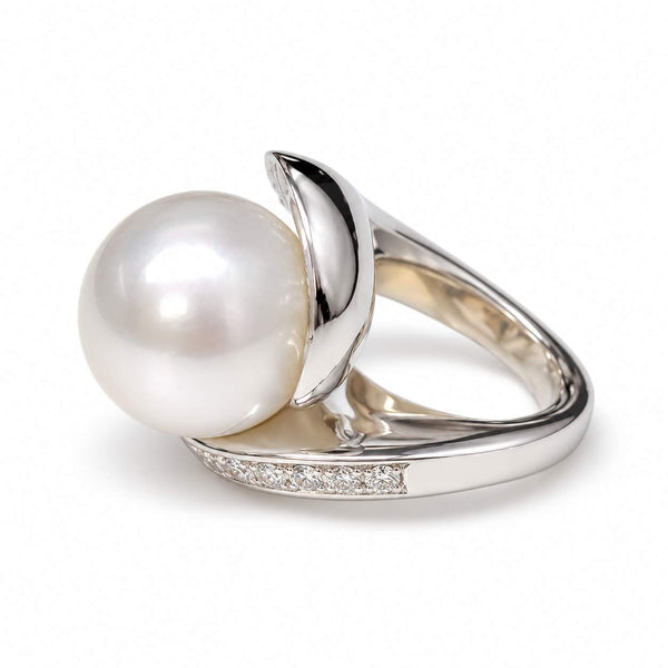 Cultured South Sea Pearl and Diamond Ring
